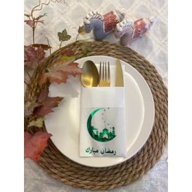 Kidspartim 12'li 40x40 cm Yeşil Yaldızlı Beyaz Arapça Ay Desenli Ramadan Mübarek Cepli Peçete