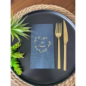 Kidspartim 16'lı Gold Yaldızlı Siyah Kalp Çelenk Just Engaged Peçete