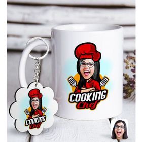 Kişiye Özel Anahtarlık ve Bayan Chef Karikatürlü Beyaz Kupa