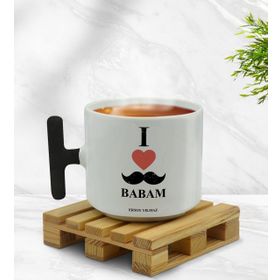 Kişiye Özel Babamı Seviyorum Tasarımlı Siyah T Kulplu Middle Kupa