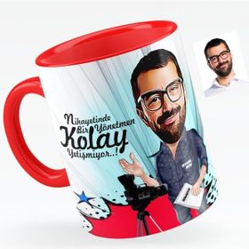 Kişiye Özel Bay Yönetmen Karikatürlü Kırmızı 1 Kupa Bardak