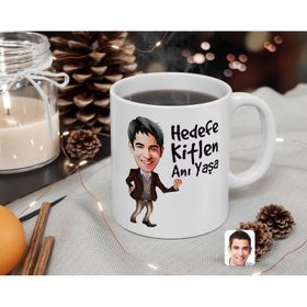 Kişiye Özel Erkek Hedefe Kitlen Anı Yaşa Karikatürlü Beyaz Kupa Bardak