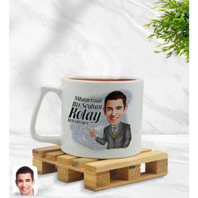 Kişiye Özel Erkek Kolay Yetişmiyor Karikatürlü Middle Beyaz Kupa