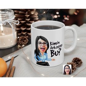 Kişiye Özel Kadın Kimin Arkadaşı Bu Karikatürlü Beyaz Kupa Bardak