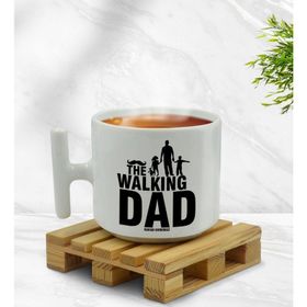 Kişiye Özel Walking Dad Tasarımlı T Kulplu Beyaz Middle Kupa