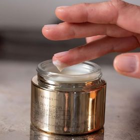 Korres 50 ml Golden Krocus Yaşlanma Karşıtı Safran İçerikli Onarıcı Krem