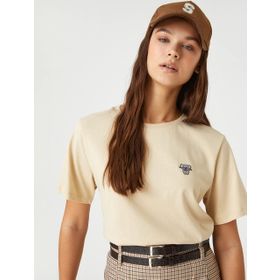 Koton 050 Kadın Bej Kısa Kollu Bisiklet Yaka Koala İşlemeli T-shirt