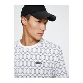 Koton 0D0 Erkek Beyaz Desenli Basic Bisiklet Yaka Slogan Baskılı Geometrik Desenli T-shirt