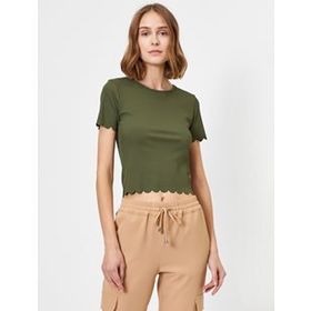 Koton 0YAL68542IW72D Çiçek Desenli Omuz Dekolteli Kısa Kollu Crop Kadın Bluz