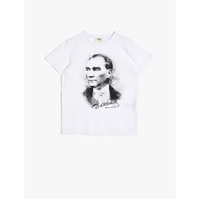 Koton 0YKB11541MK000 Atatürk Lisanslı Baskılı Pamuklu Kısa Kollu Bisiklet Yaka Erkek Çocuk T-Shirt