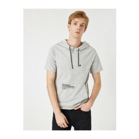 Koton 1KAM12425NK Gri Kısa Kollu Kapüşonlu Yazılı Baskılı Kanguru Cepli Erkek Sweatshirt