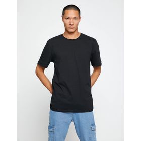 Koton 999 Erkek Siyah Basic Bisiklet Yaka Kol Detaylı T-shirt