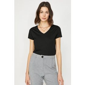 Koton 9YAK13640OK Beyaz V Yaka Kadın T-shirt