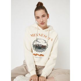 Koton TYC00057229912 Ekru Kapüsonlu Yazili Baskili Crop Kadın Sweatshirt