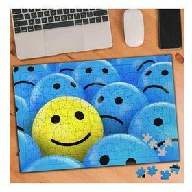 KS699278 Herşeye Rağmen Gülümseyen Emoji 240 Parça Puzzle Yapboz