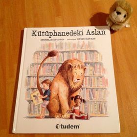 KÜTÜPHANEDEKİ ASLAN - MICHELLE KNUDSEN
