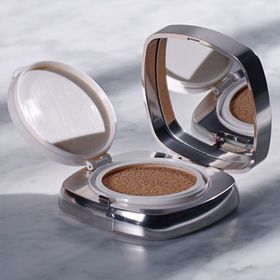 La Mer The Luminous Lifting Cushion SPF20 24 gr Rose Ivory Fondöten