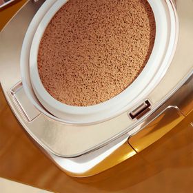 La Mer The Luminous Lifting Cushion SPF20 Warm Porcelain Fondöten