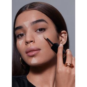 Lancome Teint Idole Ultra Wear Kadın 13 ml 023 Beigi Aurore Kapatıcı