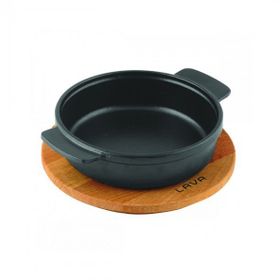 Lava 17 cm Siyah Yuvarlak Güveç Kabı Döküm Demir Yekpare Çift Kulplu Kayın Servis Ahşabı