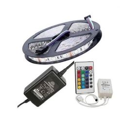 Ledon LD1606 RGB Üç Çipli Silikonlu 5 mt Şerit Led Seti
