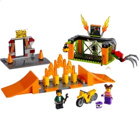 Lego City Gösteri Parkı 60293 Yapım Seti Çocuklar için Havalı Volanlı Gösteri Motosikleti Oyuncak Yapım Seti