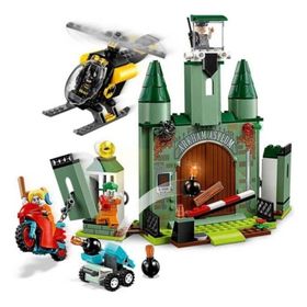 Lego DC 76138 Batman ve Joker Kaçışı V29