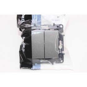 Legrand Raventi 768806 Komutator Titanyum Priz