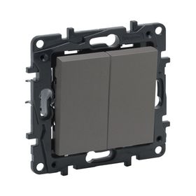 Legrand Raventi 768806 Komutator Titanyum Priz