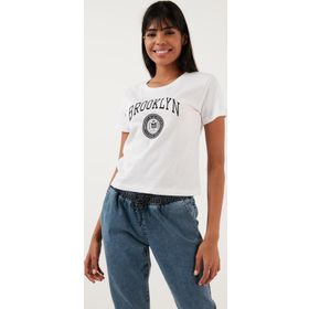 Lela 5864581 Beyaz Brooklyn Baskılı Bisiklet Yaka Dar Kesim Kadın T-shirt