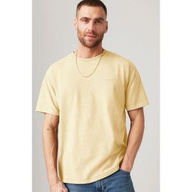 Levis A0637-0140 Erkek Relaxed Fit Nakışlı Vintage Sarı Tişört