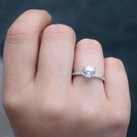 Lilarote Pırlanta 2.12 ct Kenarı Taşlı Pırlanta Topaz Tektaş Yüzük