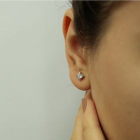 Lova 3030004 0,40 Karat Pırlanta Tektaş Küpe -