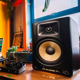 M-Audio Forty Eighty Bluetooth Hoparlör