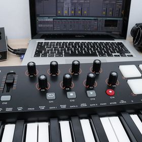 M-Audio Oxygen 25 V3.0 Midi Klavye