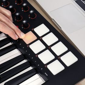 M-Audio Oxygen 25 V3.0 Midi Klavye