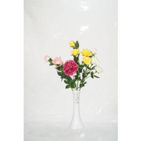M3Decorium Beyaz Delikli Ve Çiçekler 40cm Vazo