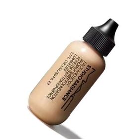 Mac Studio Radiance Face and Body Radiant Sheer C1 Fondöten