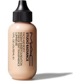 Mac Studio Radiance Face and Body Radiant Sheer W0 Fondöten