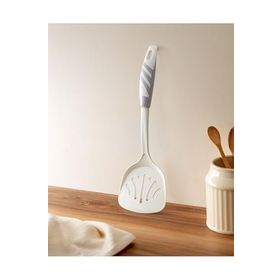 Madame Coco Chase Servis Spatula