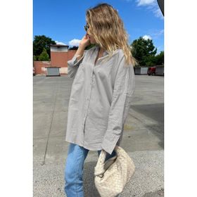 Madmext MG1530 Gri Kadın Oversize Basic Cepli Poplin Gömlek