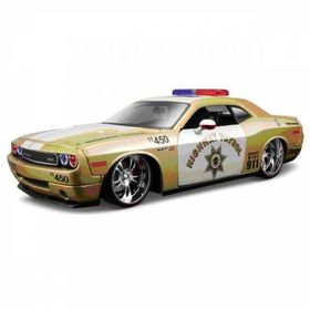 Maisto 1:24 Dodge Challenger Model Araba