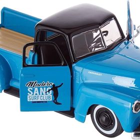 Maisto 1:25 1950 Chevrolet 3100 Pickup Model Araba