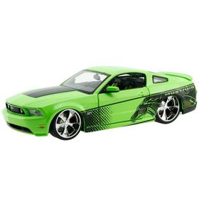 Maisto 2011 Ford Mustang Diecast 1:24 Kırmızı Model Araç