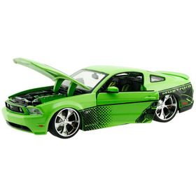 Maisto 2011 Ford Mustang Diecast 1:24 Kırmızı Model Araç
