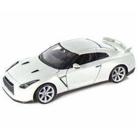 Maisto Nissan Gt-R 1:24 S/E Krem Model Araba