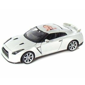 Maisto Nissan Gt-R 1:24 S/E Krem Model Araba