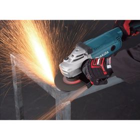 Makita GA7020 180 mm Taşlama Makinesi
