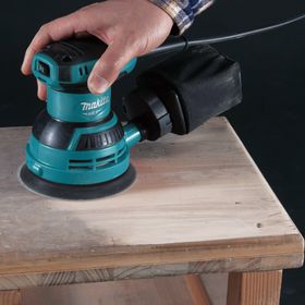 Makita M9204B Dairesel Eksantrik Zımpara