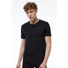 Malabadi Yaz Serinliği Siyah Düğmeli Erkek T-Shirt